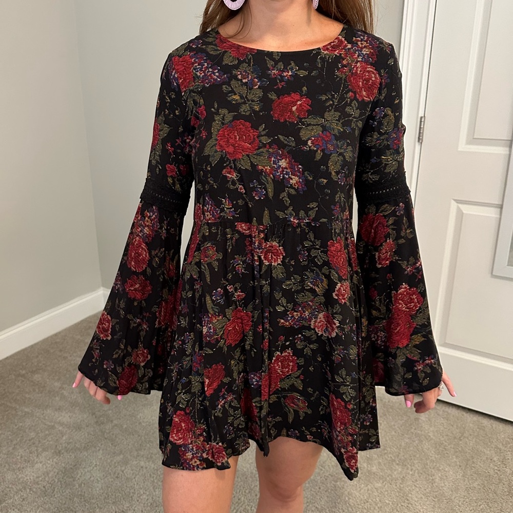 Black floral long bell sleeve dress! size small